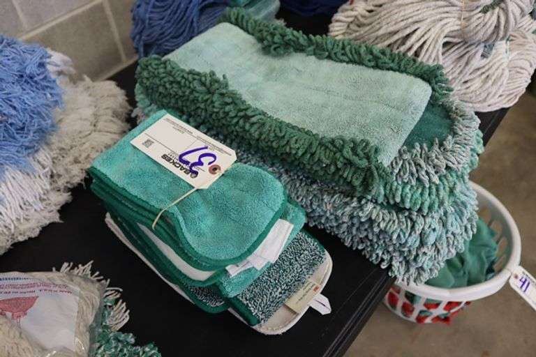 All to go - Assorted microfiber mops & dust mop heads