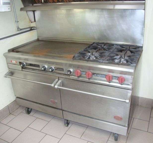 DCS 60" Gas Range w/stainless backsplash and shelf, Model 60-36G4-2, NSF, currently set up for natural gas, approx. 60" x 30" x 57" tall