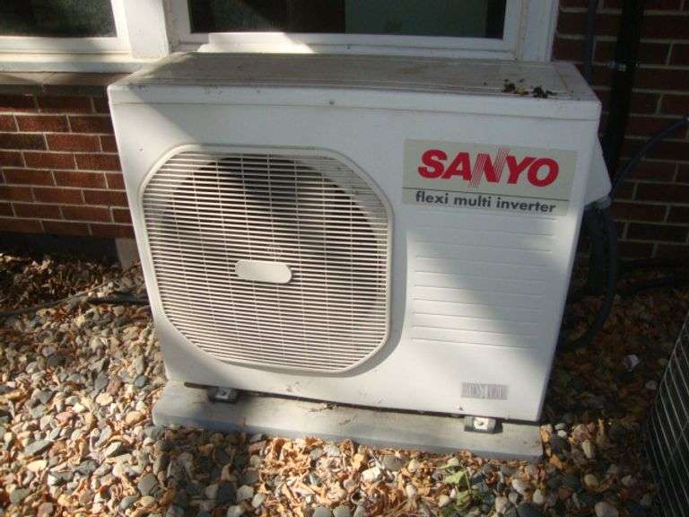 Sanyo Mini-Split AC Unit with 2 interior wall units, Model CM2472, 208-230V, 1ph Note-A charge of $125 will be added to final price for pumping down freon prior to removal day