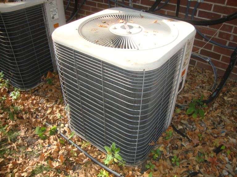 Lennox 5-Ton AC Condenser, Model HS29-030-1P, 208-230V, 1ph