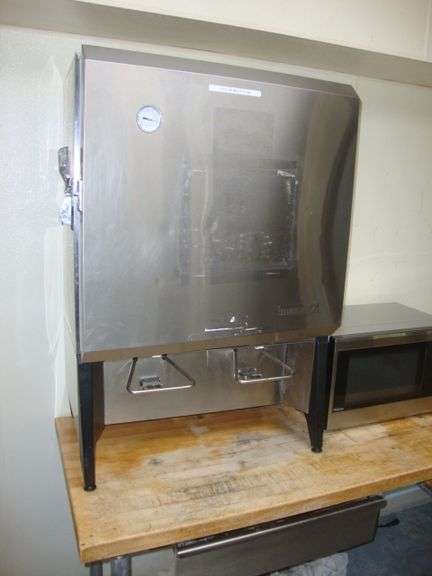 Silver King Refrigerated Milk Dispenser, approx. 27" x 17" x 39" tall, 120V