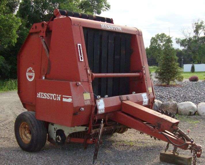 Hesston 5580 Round Bale Hay Baler, some tines need replacing