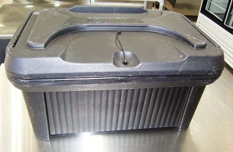 Carlisle Cateraide Slide n' Seal Toploader  24qt Insulated Transport, Model XT1800, NSF