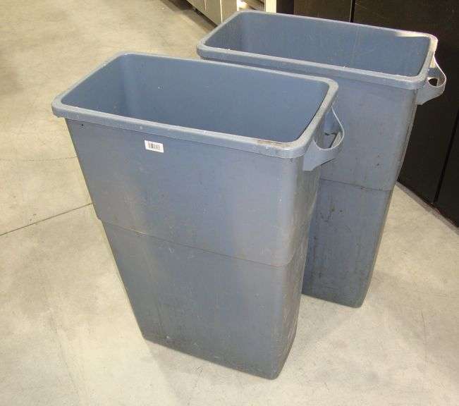 Pr of 23 gal Slim Jim Garbage Cans