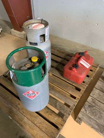 Lot of Tanks - 2 Propane & 1 Gas