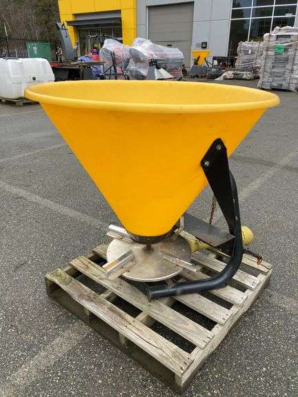 PFS250 Fertilizer Spreader