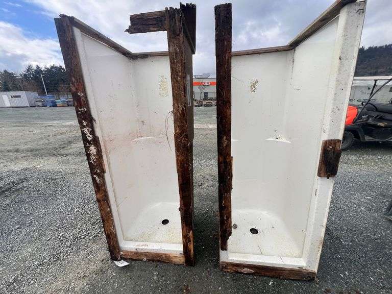 Maax Single Shower - Lot of 2