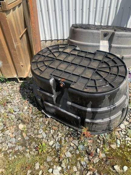 Rubber Maid 150 Gallon Water Trough