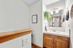 715 S Hawkins Ln, Goddard, KS 67052