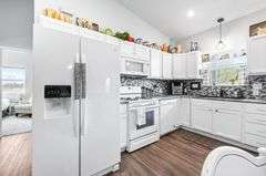 715 S Hawkins Ln, Goddard, KS 67052