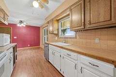 319 S Jonathan St, Maize, KS 67101