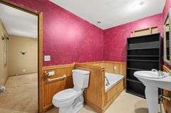 319 S Jonathan St, Maize, KS 67101