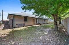 319 S Jonathan St, Maize, KS 67101