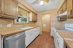 319 S Jonathan St, Maize, KS 67101