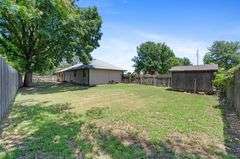 319 S Jonathan St, Maize, KS 67101