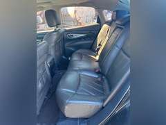 2011  INFINITI  M37