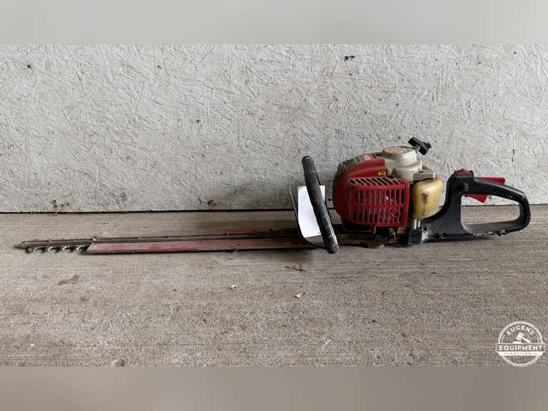 Shindaiwa Gas Powered Hedge Trimmer Apprx 2.5' Bar