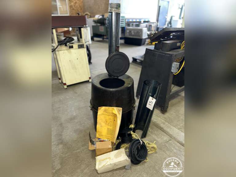Military Oil Heater w/ Vent Pipe Book & Accessories -