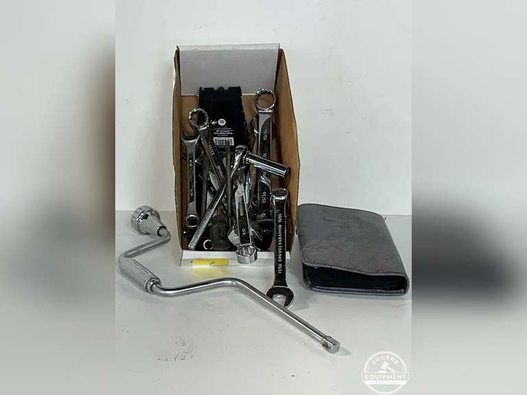 Lot of Assorted End Wrenches