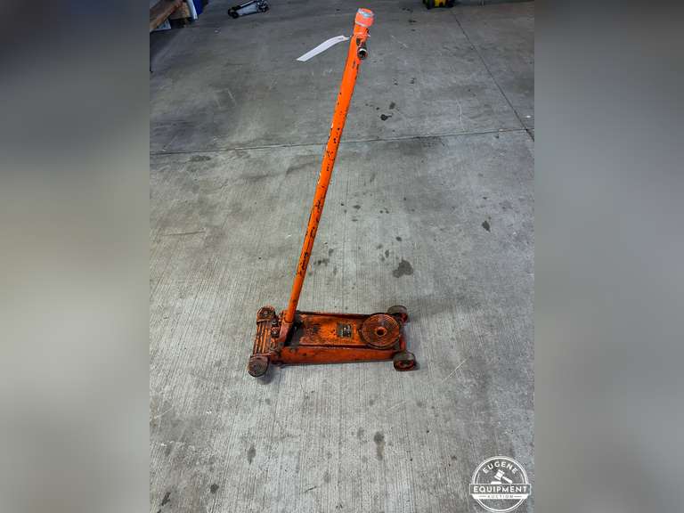Hydraulic Floor Jack