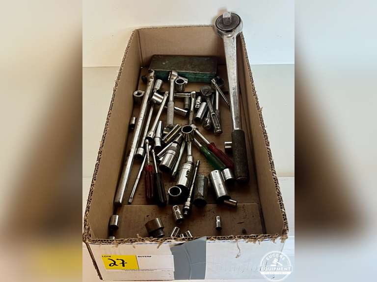 Assorted Ratchets & Sockets