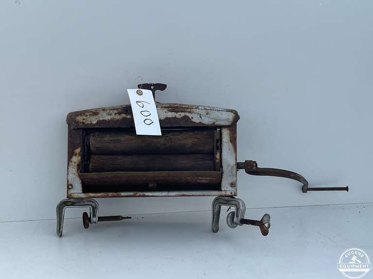 Antique Clothes Wringer