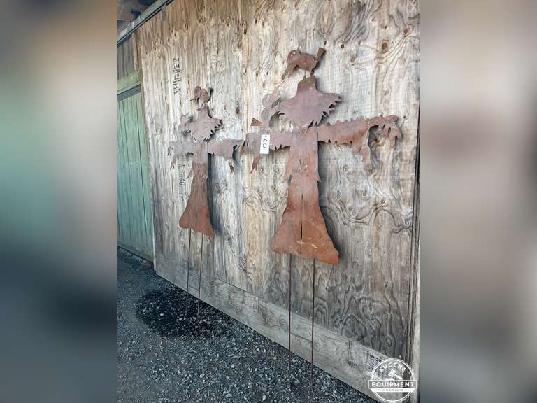 5' Metal Scare Crow