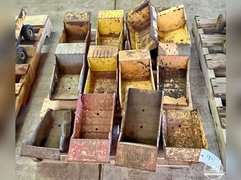 Lot of 19 Tonka Metal Dump Boxes