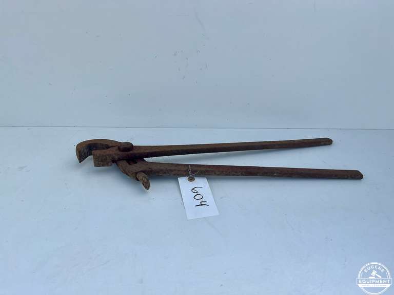 Pipe Wrench