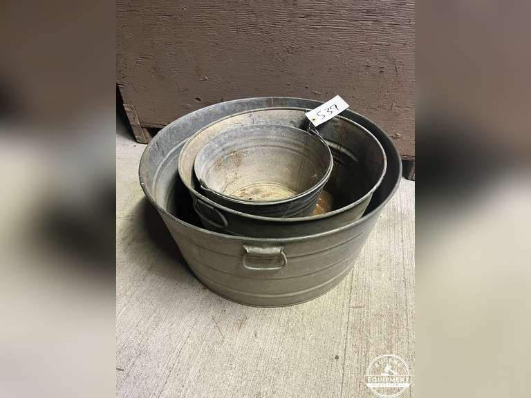Round Metal Tubs