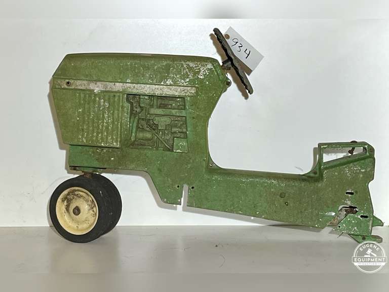 Antique John Deere Pedal Tractor