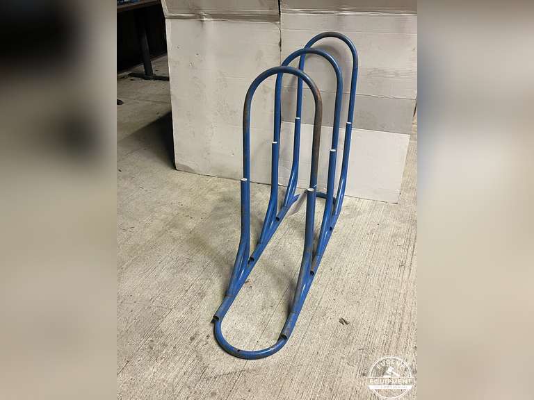 Metal Wall Mount Saddle Rack