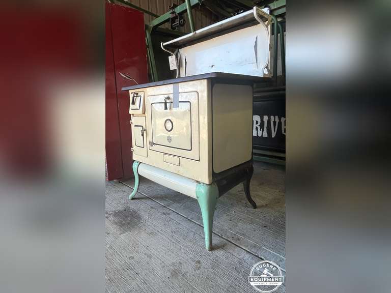 Antique Kitchen Stove