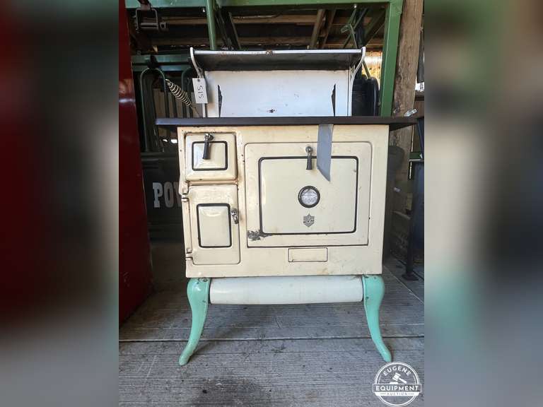 Antique Kitchen Stove