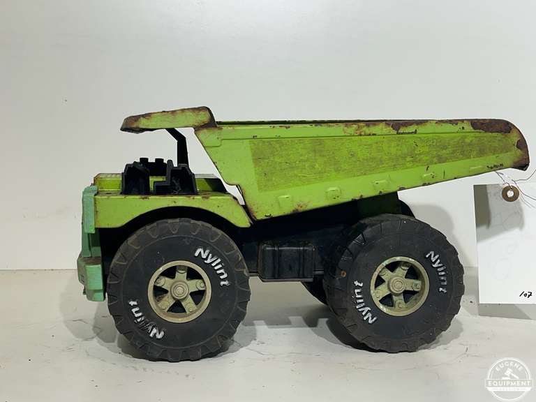 Nylint Dump Truck