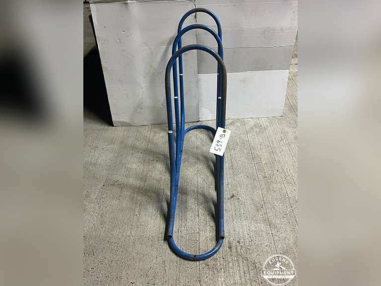 Metal Wall Mount Saddle Rack