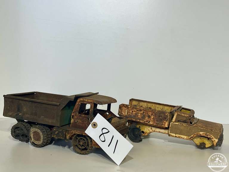 Nylint Dump Trucks