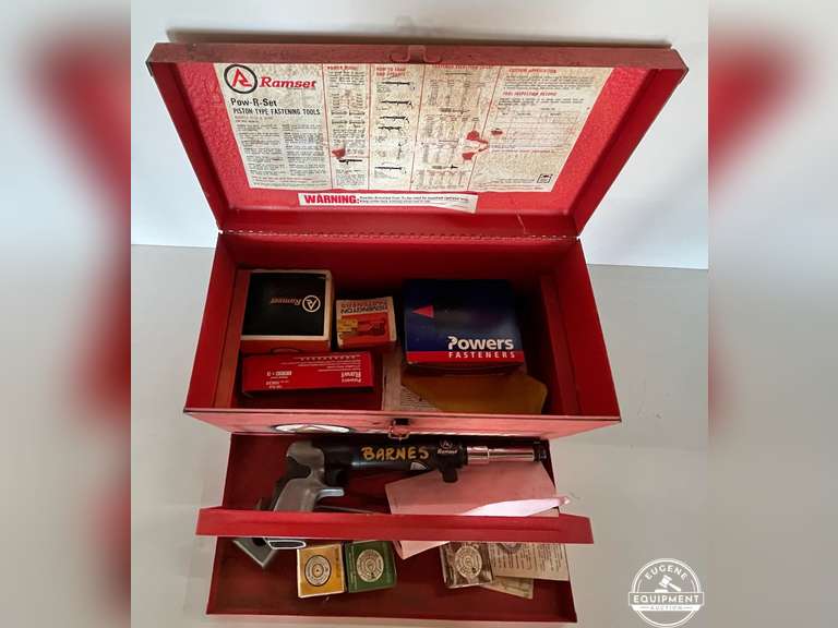 Ramset Fastening Tool w/ Metal Box & Fastener