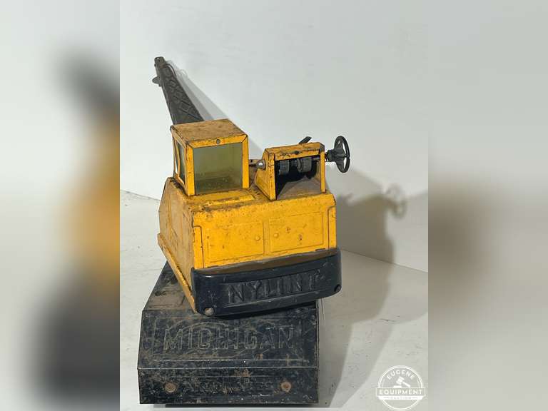 Nylint Jumbo Michigan Shovel Crane