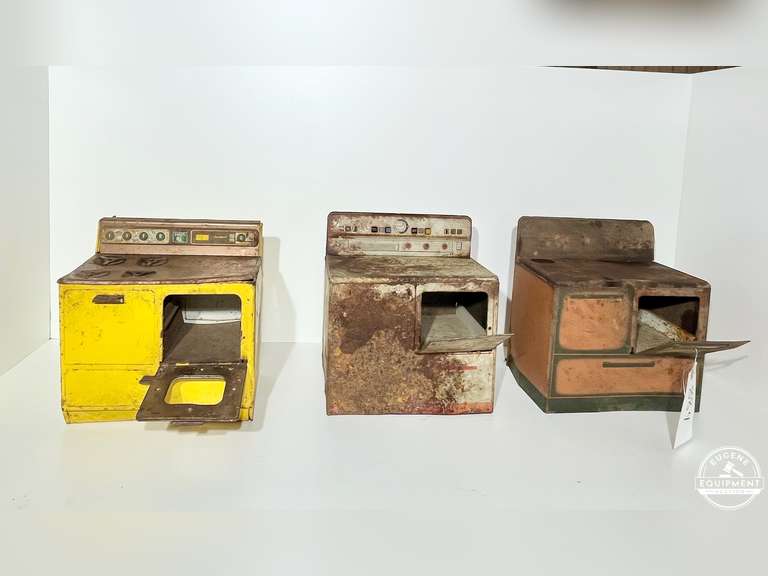 Vintage E Z Bake Ovens