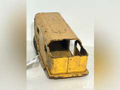 1970's ERTL Vista Doma 5th Wheel Horse Van Trailer