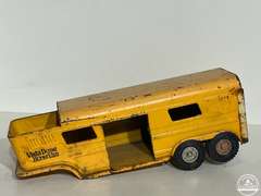 1970's ERTL Vista Doma 5th Wheel Horse Van Trailer