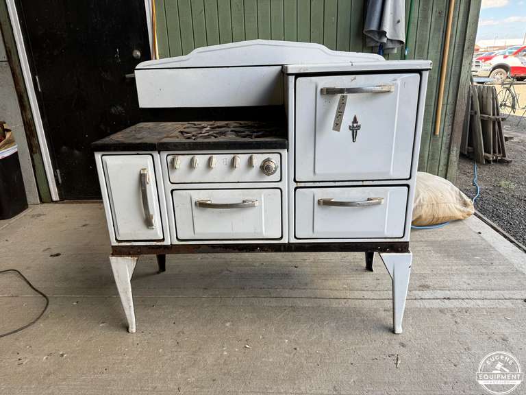 Antique Stove, Propane & Wood Burning