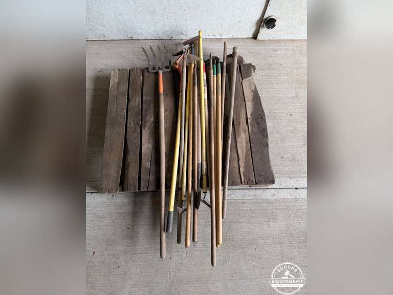 Pallet of Garden/Yard Tools