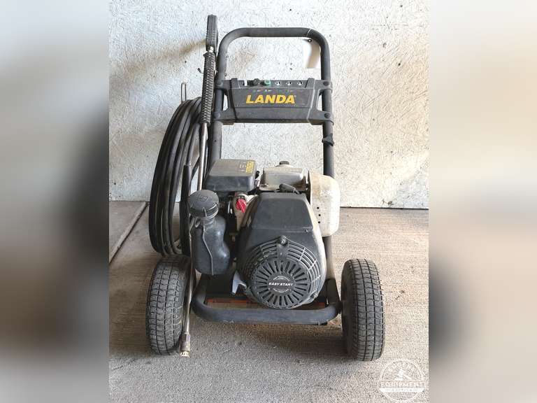 Landa Pressure Washer Gas Powered 2300 PSI