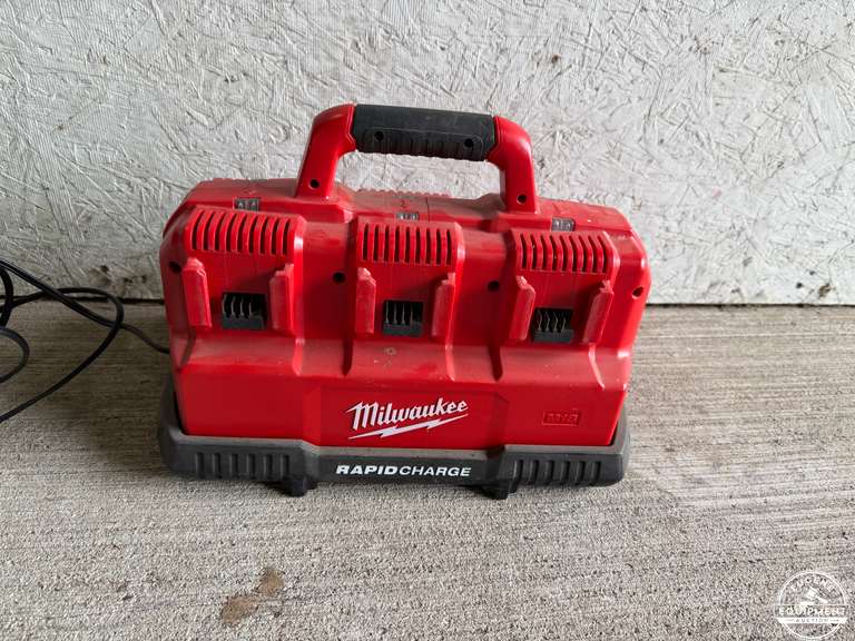 Milwaukie Battery Charger