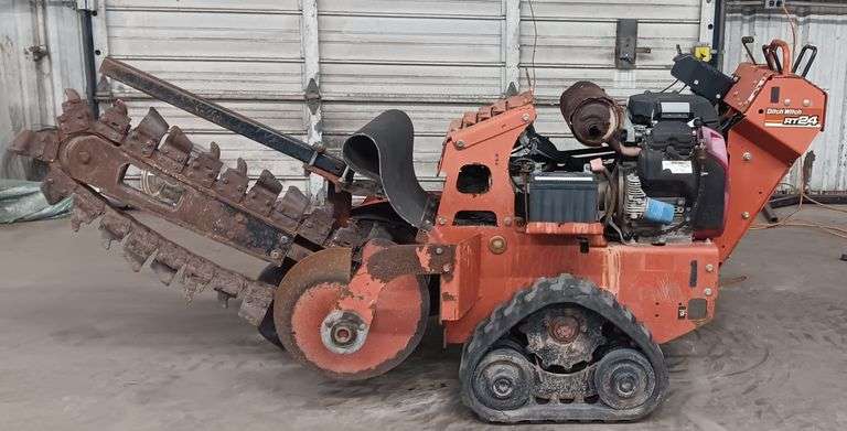 Ditch Witch RT24 Trencher, Runs & Operates