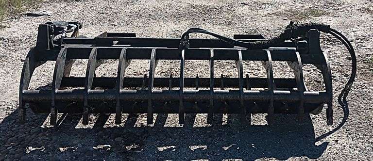 Armstrong Ag 2 Cylinder Heavy Duty 72" Grapple Attachment, Quick Attach