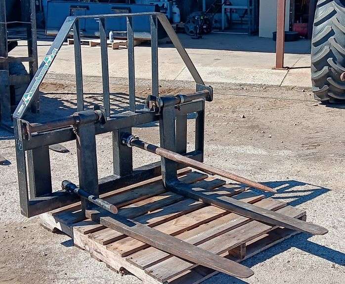 Armstrong Ag 5000lb Capacity Combination Forks & Hay Spike Attachment, Quick Attach, Heavy Duty