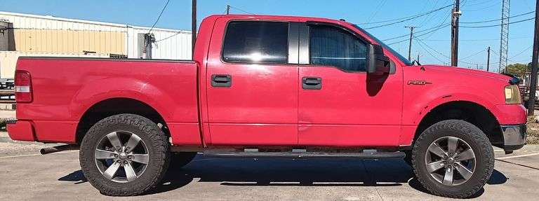 2006 Ford F150 Crew Cab, 4x4 Fx4, 5.4L V8, Auto, PW, PL, A/C, Runs & Drives